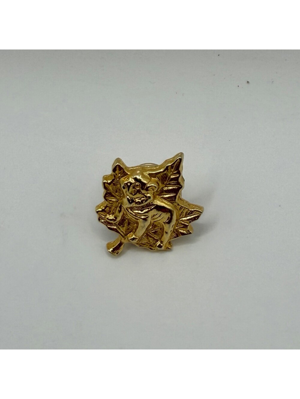 Vintage Mack Truck Bulldog Canadian Maple Leaf Lapel Pin Gold Tone Metal Hat